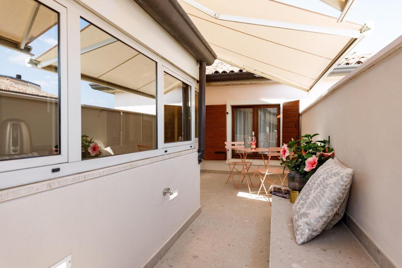 Casa Flores Apartments บาร์โดลิโน ภายนอก รูปภาพ
